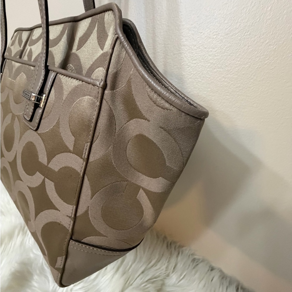 Coach#F25501 Beige Signature Tote - Picture 10 of 14